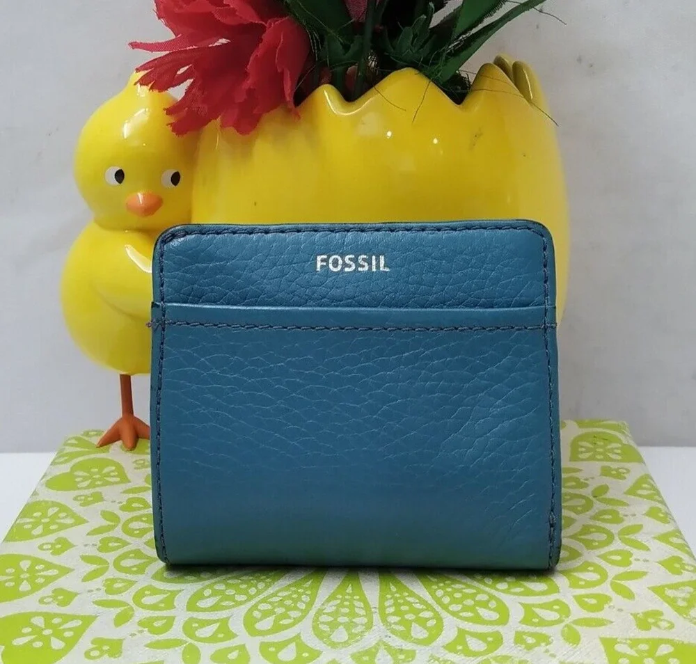 Fossil Blue Leather Credit Card ID Window Bifold Square Wallet